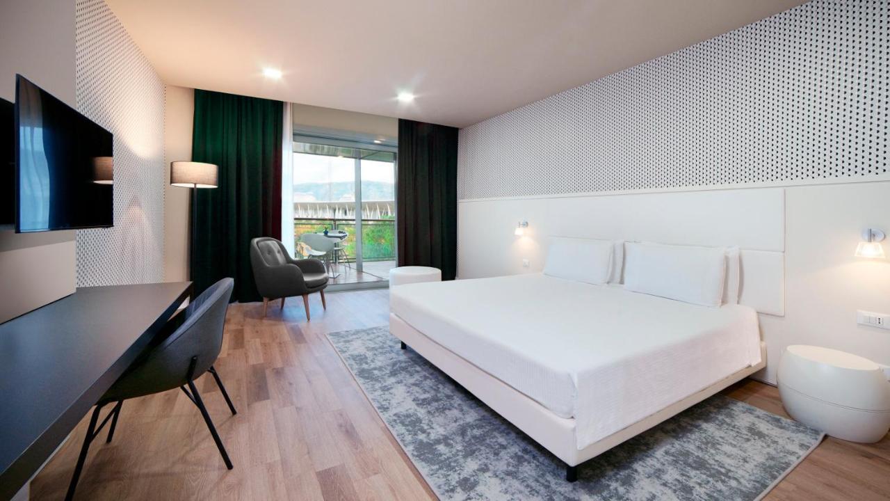 Holiday Inn Nola - Naples Vulcano Buono By Ihg Esterno foto